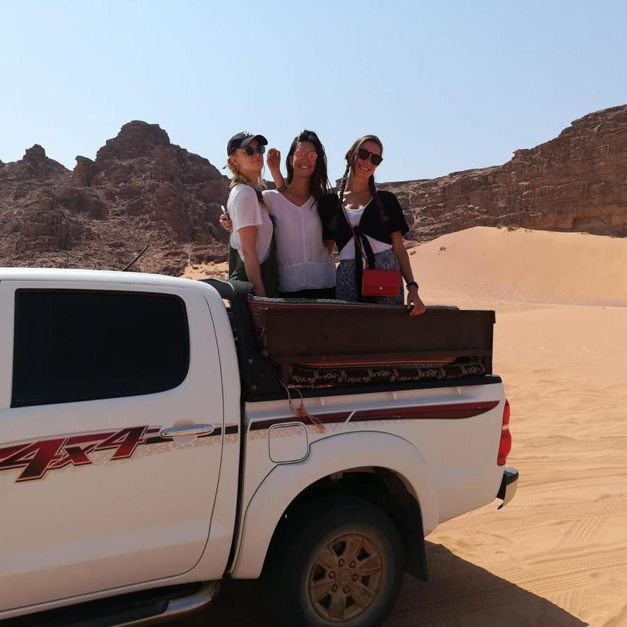 Maraheb Luxury Camp Hotel Wadi Rum Exterior photo