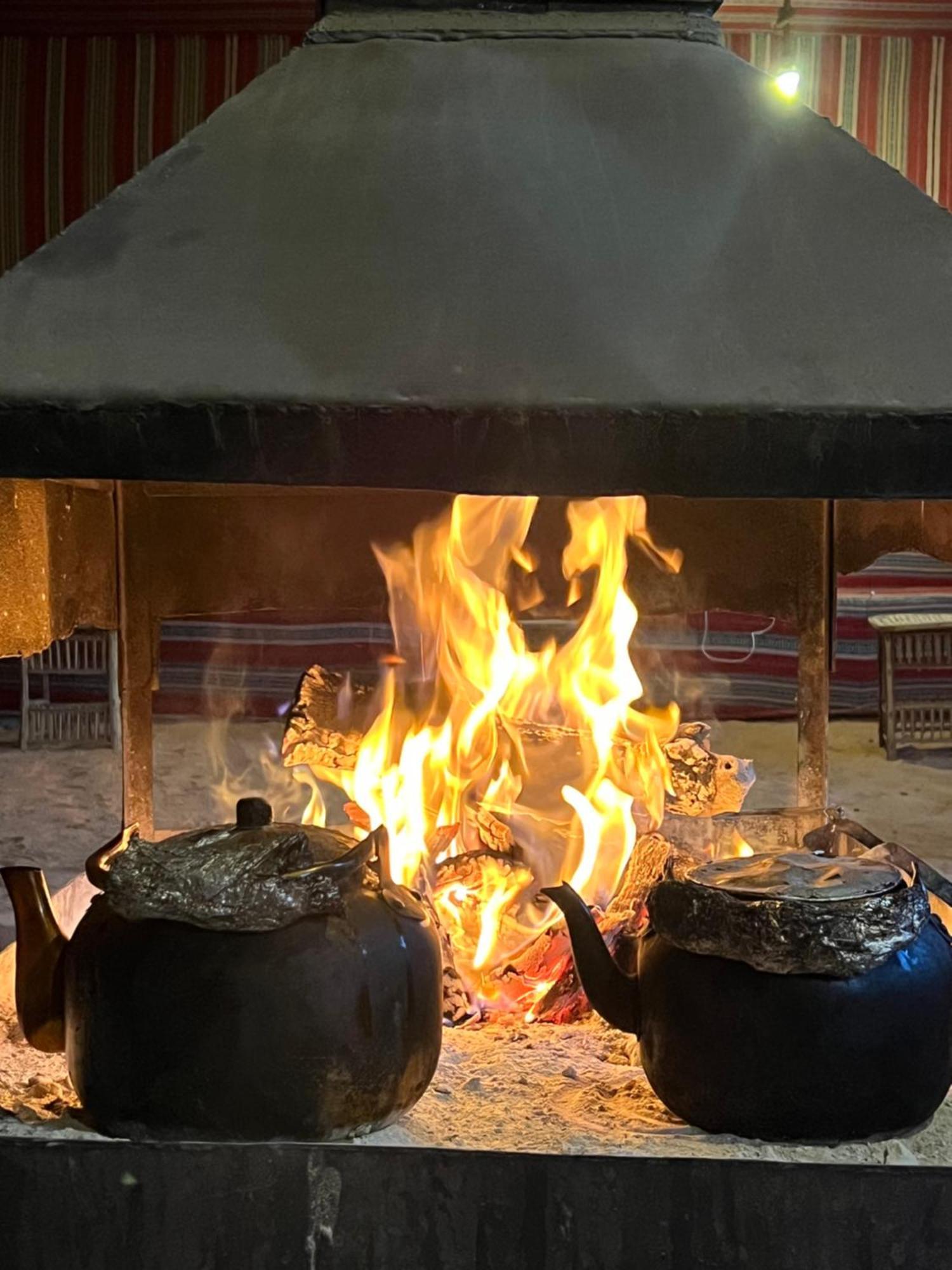 Maraheb Luxury Camp Hotel Wadi Rum Exterior photo